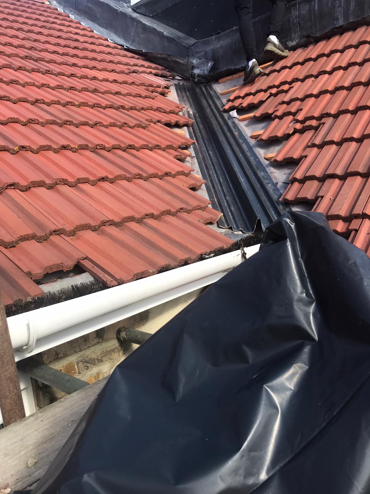 Roofers in Hawkinge